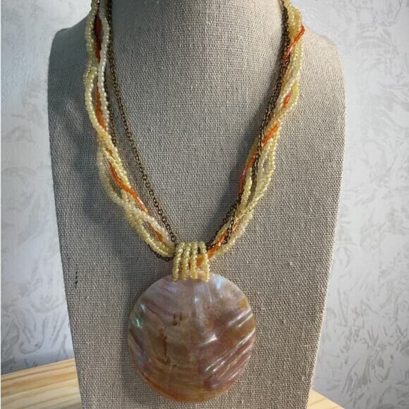 Cream Orange Sea Bead Chain Mother of Pearl Shell Pendant Necklace - Picture 1 of 5